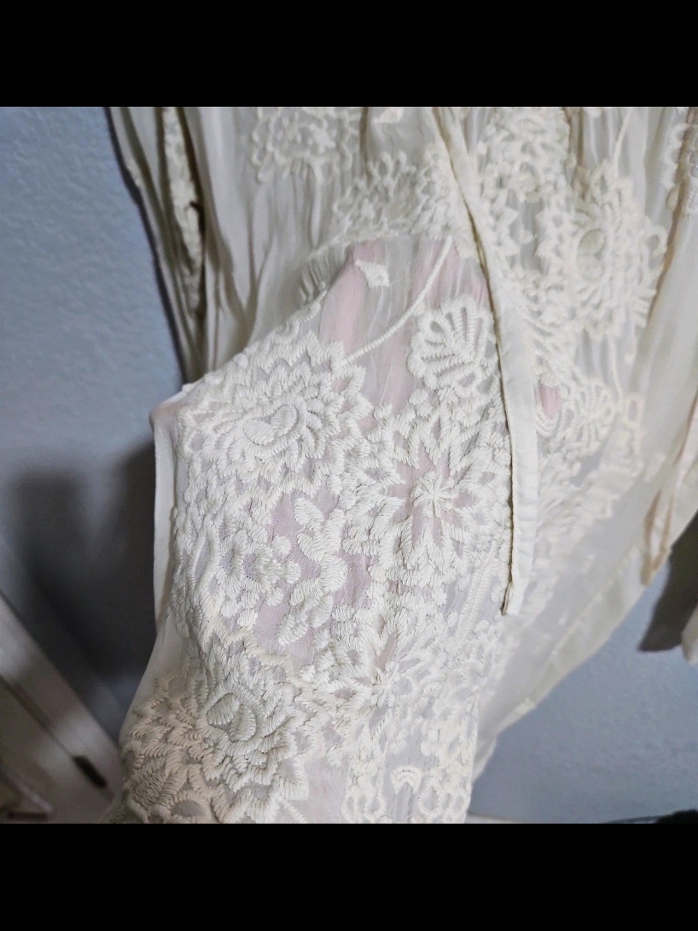 JOHNNY WAS Embroidered Cream Tunic Top - Picture 4 of 5